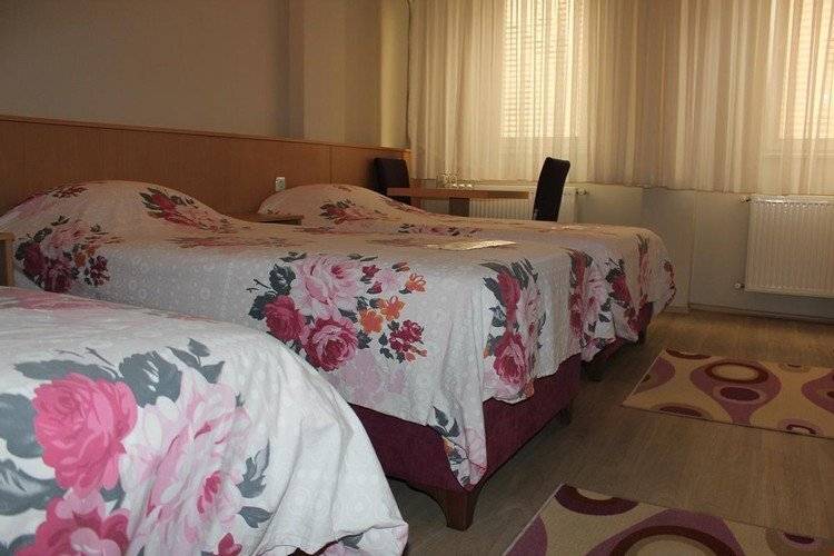 Ozsefa Hotel