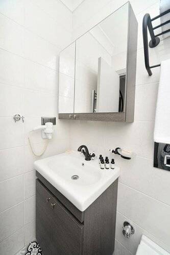 Stayso By Cloud7 Hotel