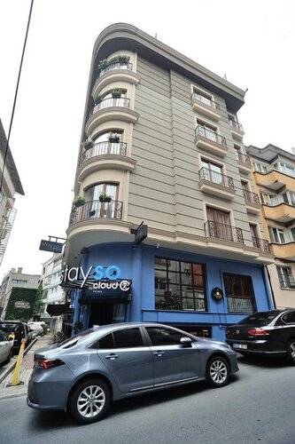 Stayso By Cloud7 Hotel