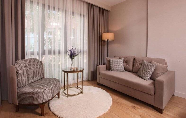 The Pearl Suites