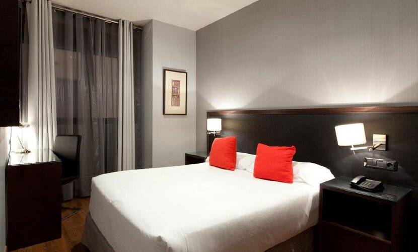 Suites Center Barcelona — фото 4