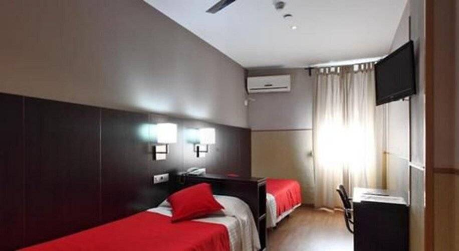 Hostal Bcn Port — фото 6