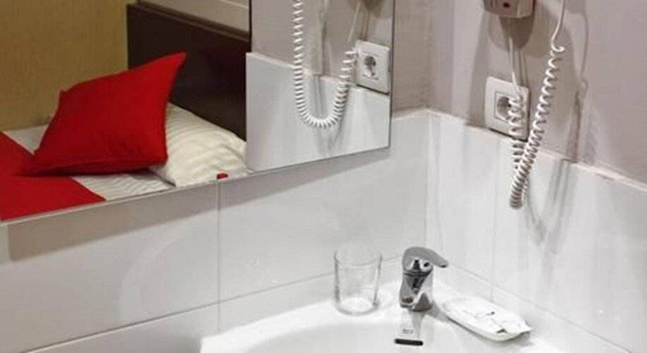 Hostal Bcn Port — фото 16