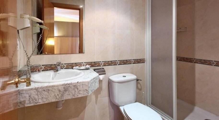 Hostal Bcn Port — фото 8