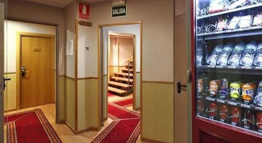 Hostal Bcn Port — фото 24