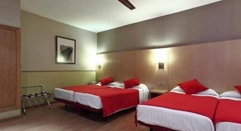 Hostal Bcn Port — фото 26