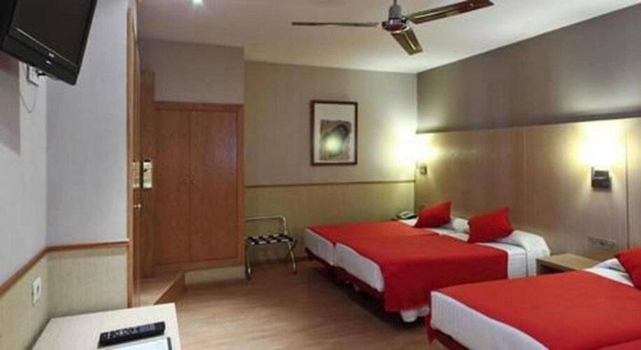 Hostal Bcn Port — фото 18