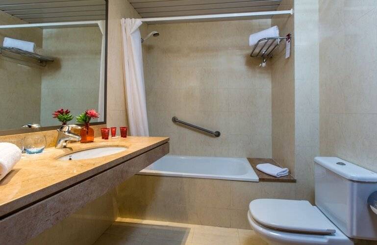 Leonardo Hotel Barcelona Gran Via — фото 8