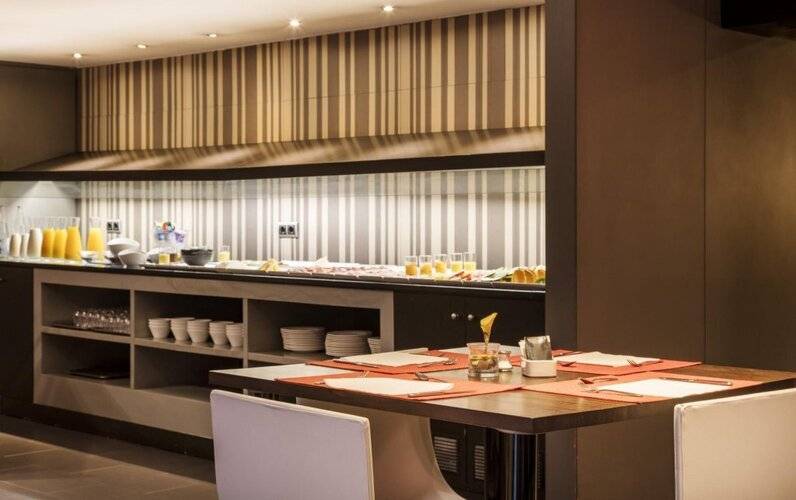 Hotel Ilunion Almirante — фото 12