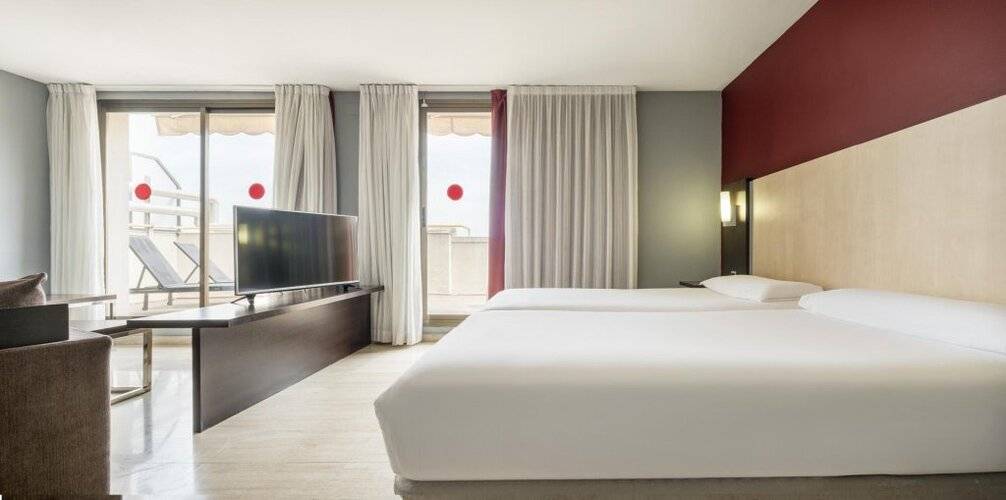 Hotel Ilunion Almirante — фото 11