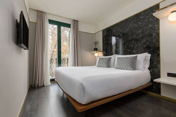 Be Mate Paseo De Gracia — фото 25