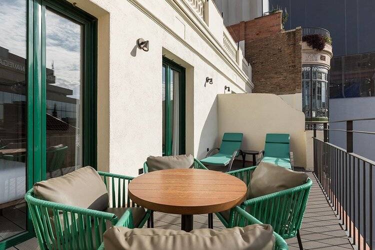 Be Mate Paseo De Gracia — фото 33