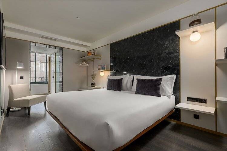 Be Mate Paseo De Gracia — фото 28