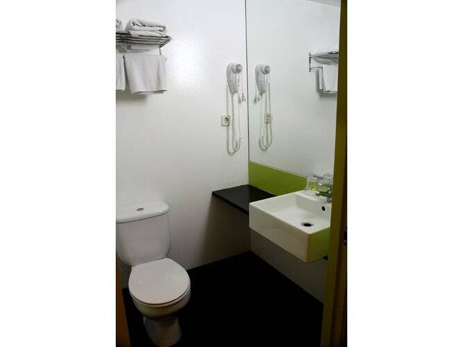 Hostal Raval Rooms (Hotel Casa Gardenia) — фото 16