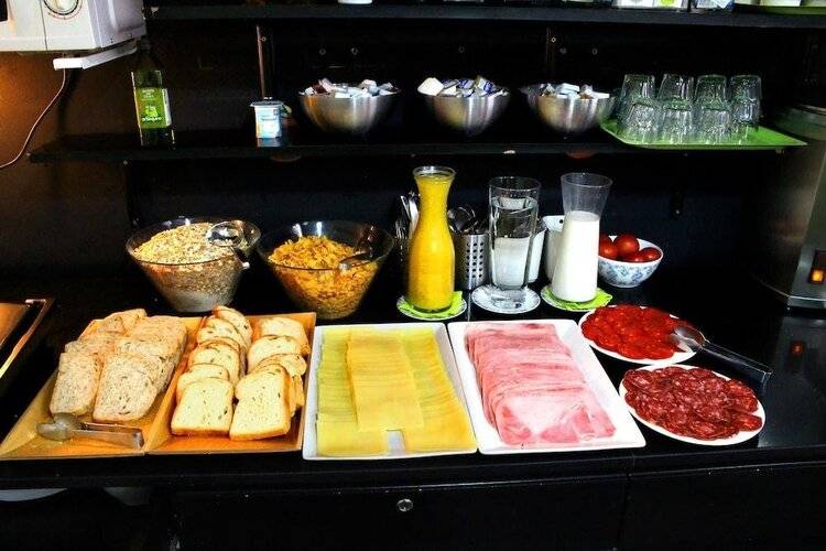 Hostal Raval Rooms (Hotel Casa Gardenia) — фото 26