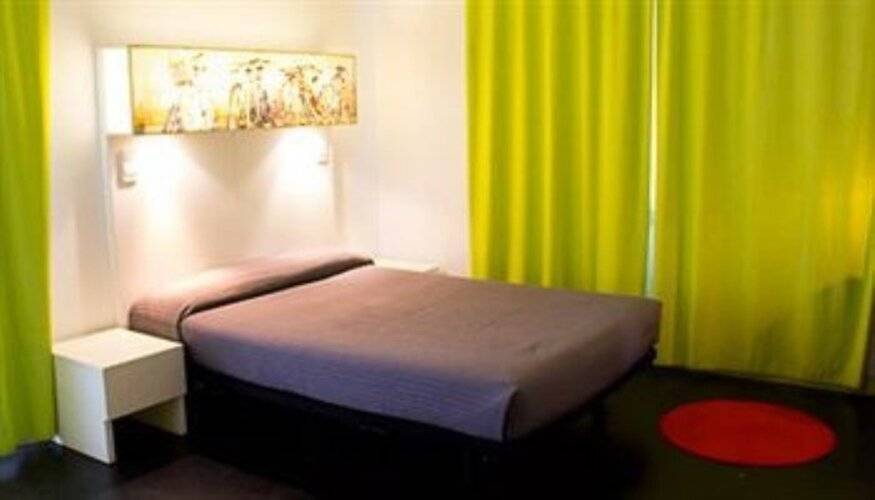 Hostal Raval Rooms (Hotel Casa Gardenia) — фото 5