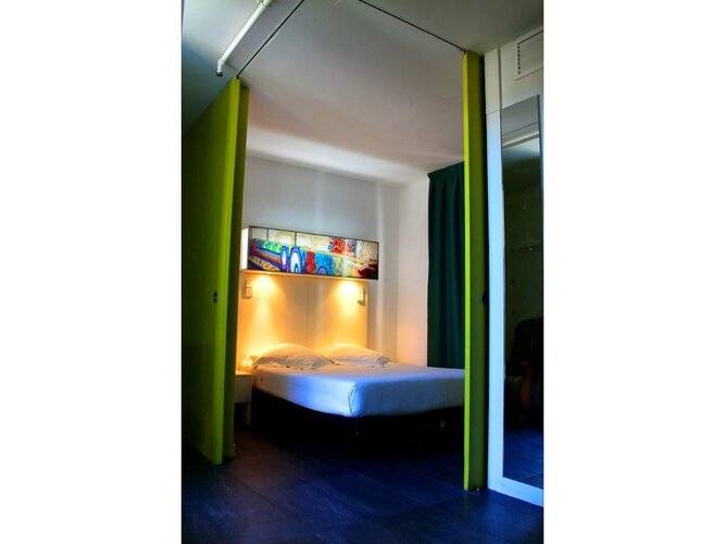 Hostal Raval Rooms (Hotel Casa Gardenia) — фото 15