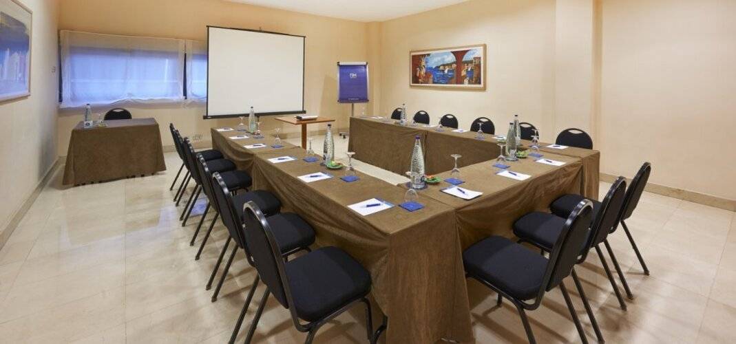 Catalonia La Maquinista — фото 7