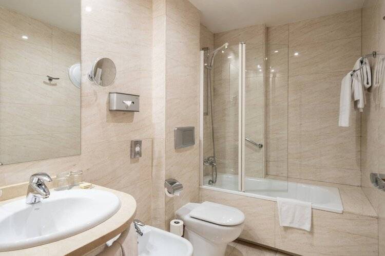 Catalonia La Maquinista — фото 10