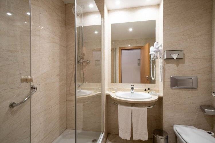 Catalonia La Maquinista — фото 14