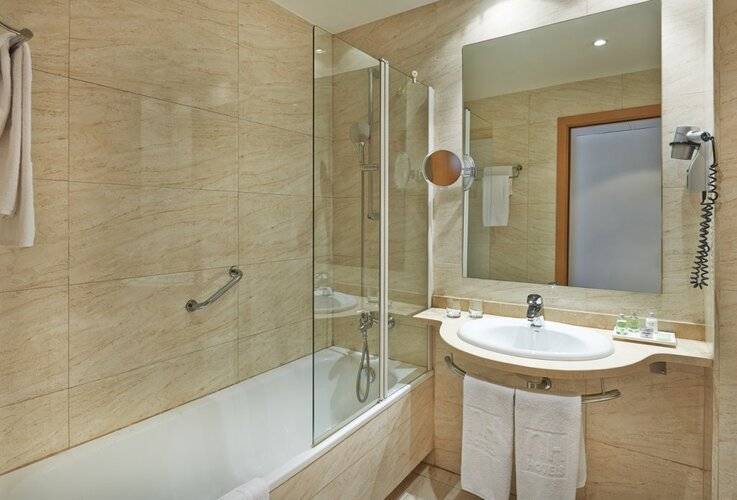 Catalonia La Maquinista — фото 5