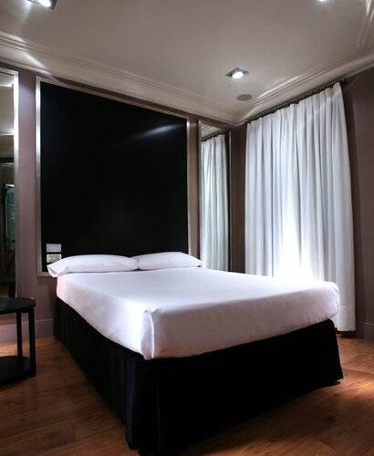 La França Travellers (Adults Only 18+) — фото 3