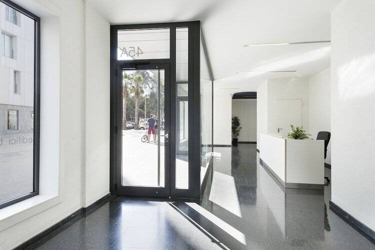 Lugaris Beach - Apartments — фото 7