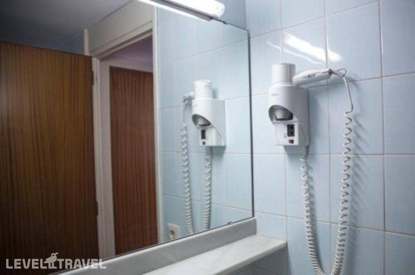 Изображение отеля 8