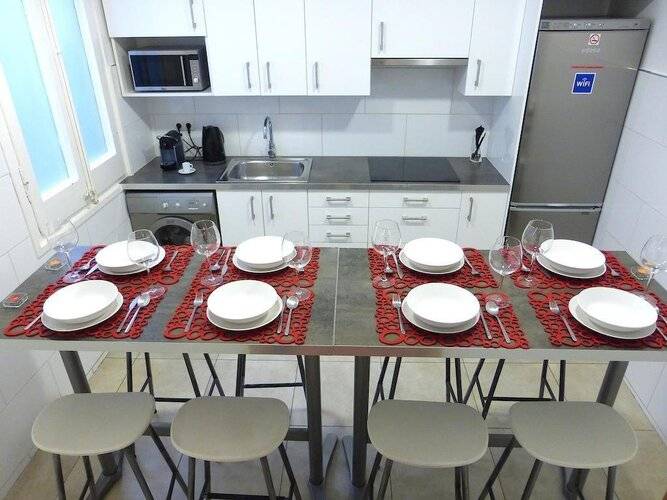 Aptbcn Super Balmes Guest House — фото 7