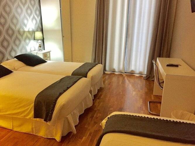 Aptbcn Super Balmes Guest House — фото 20