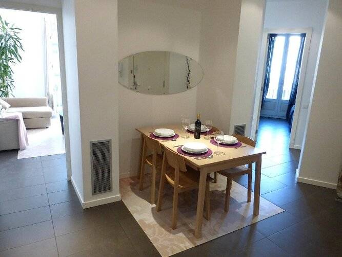 Aptbcn Super Balmes Guest House — фото 12