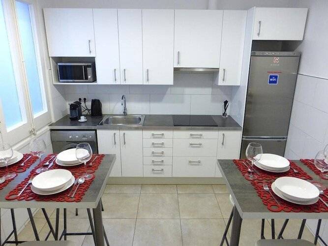 Aptbcn Super Balmes Guest House — фото 13