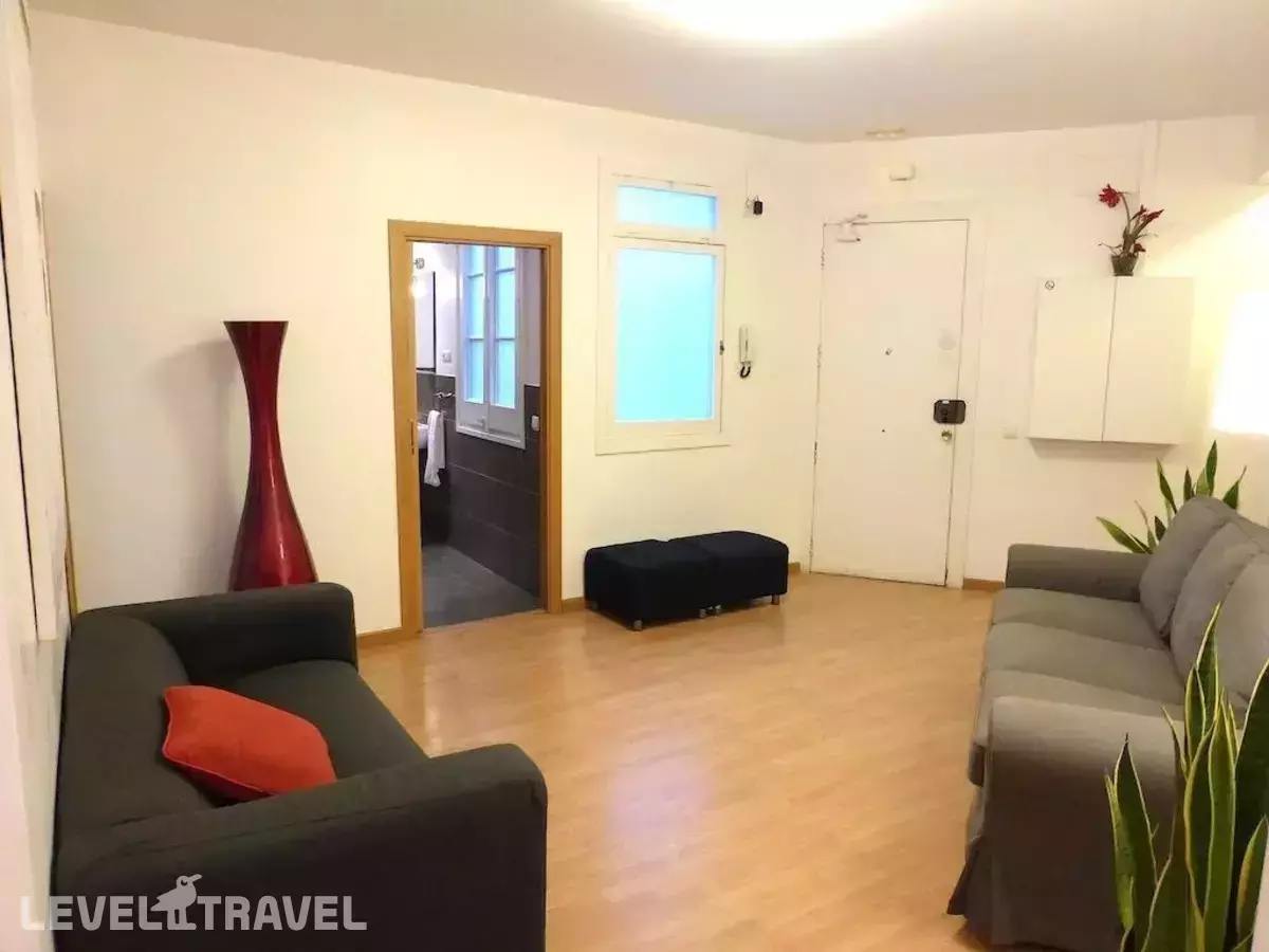 Aptbcn Super Balmes Guest House