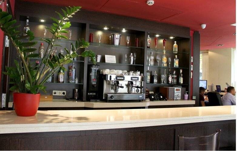 Coronado Hotel — фото 10