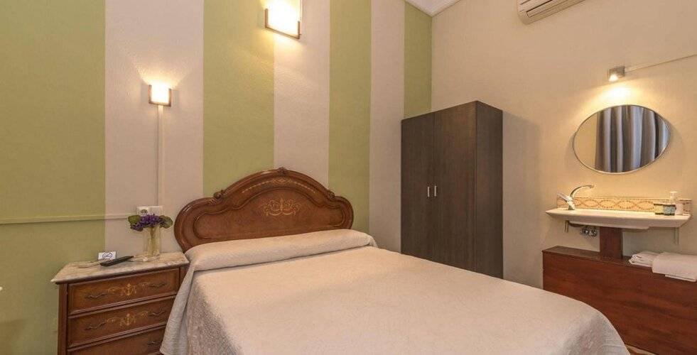 Hostal Girona — фото 5