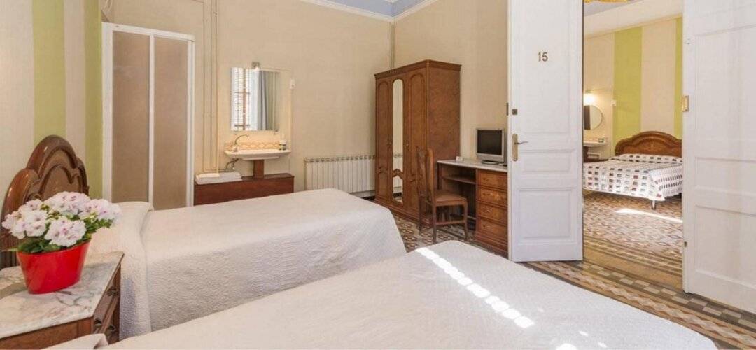 Hostal Girona — фото 27