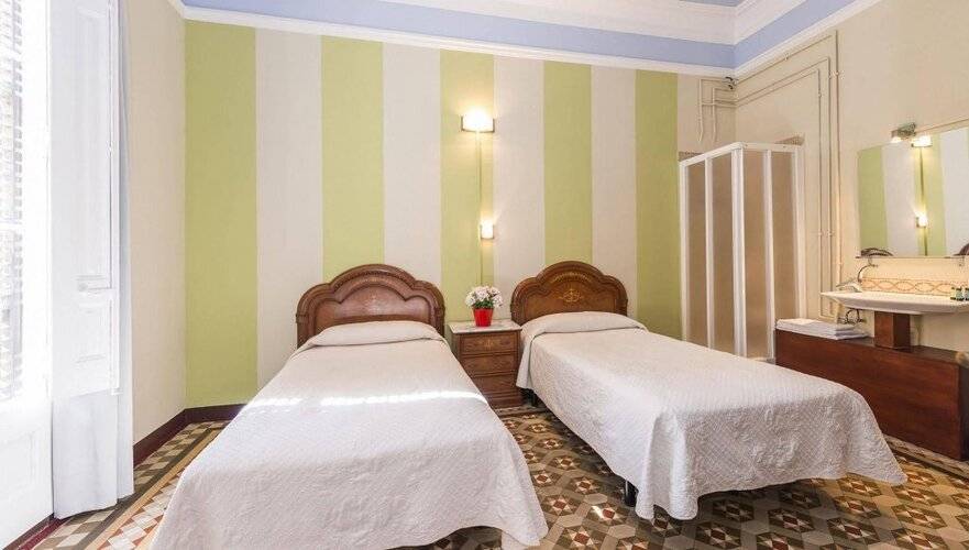 Hostal Girona — фото 30