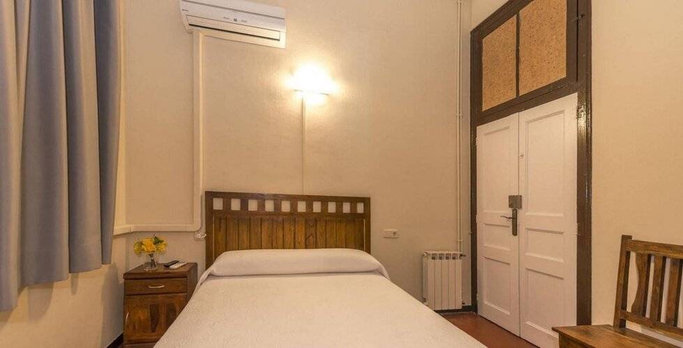 Hostal Girona — фото 8