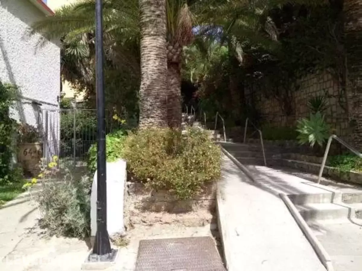 Apartamentos La Roca Rentals