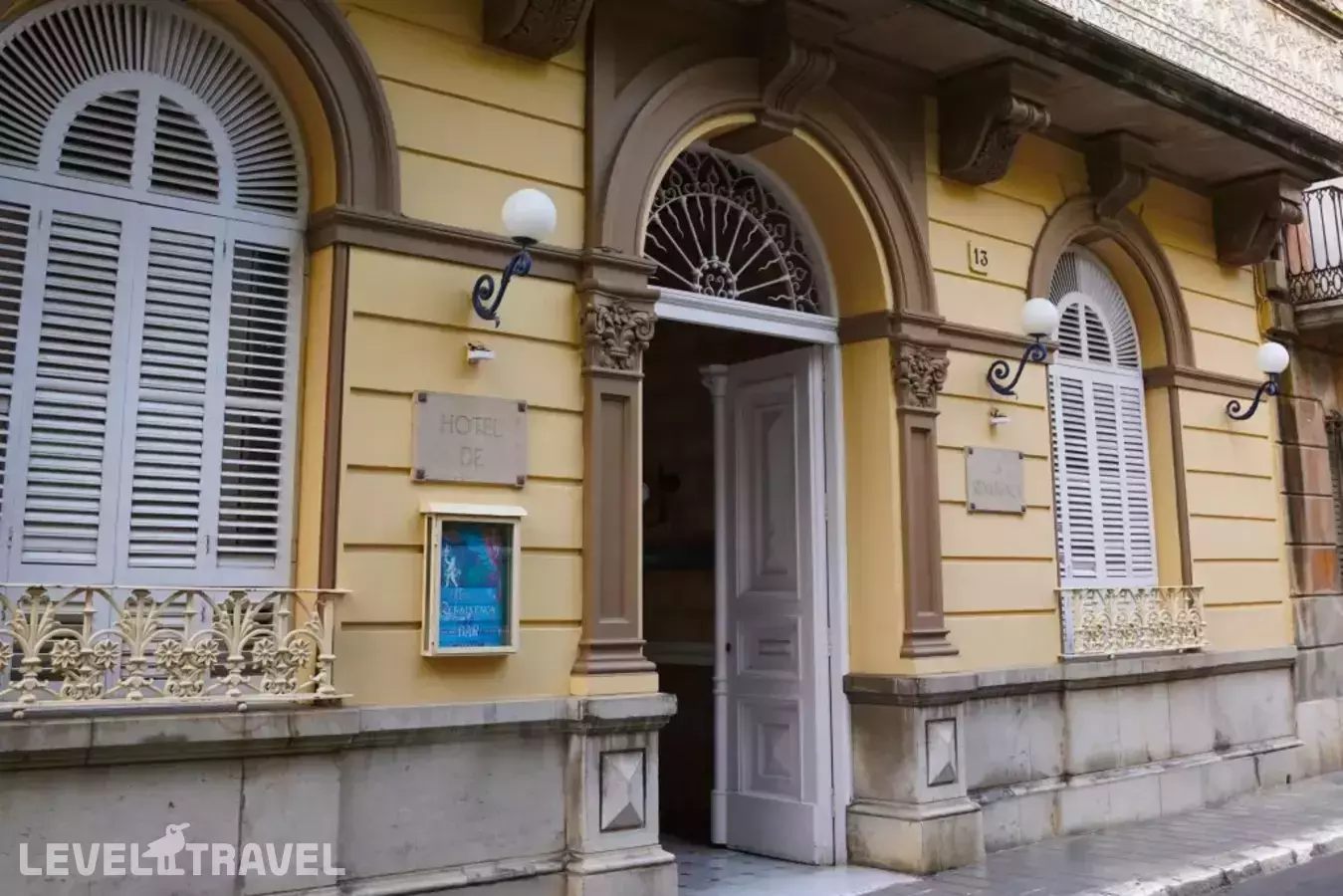 Medium Renaixença Hotel