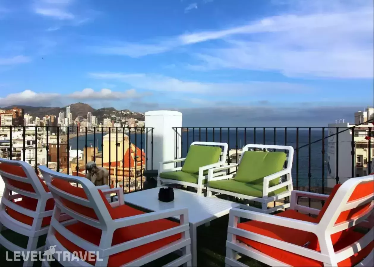 Hotel Queens (Adults Only 18+)