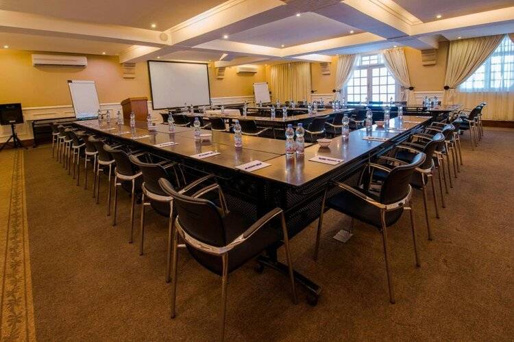 Protea Hotel By Marriott Dar Es Salaam Courtyard