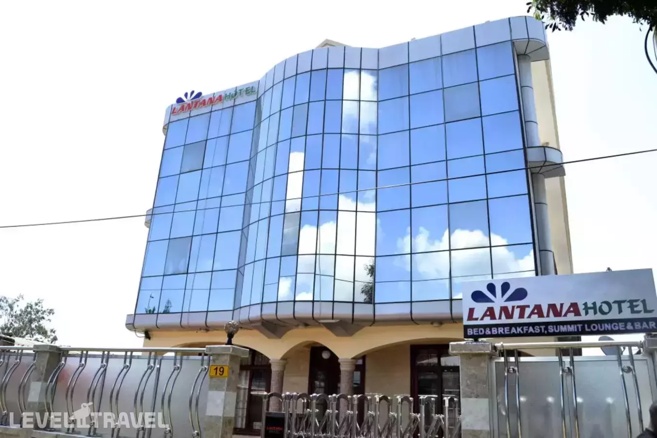Lantana Hotel