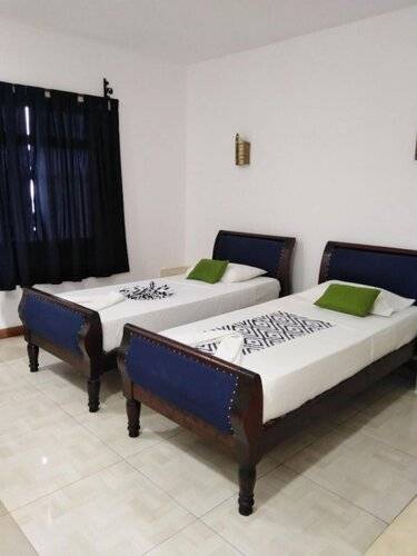 27 Cafe Zanzibar Airport Hotel