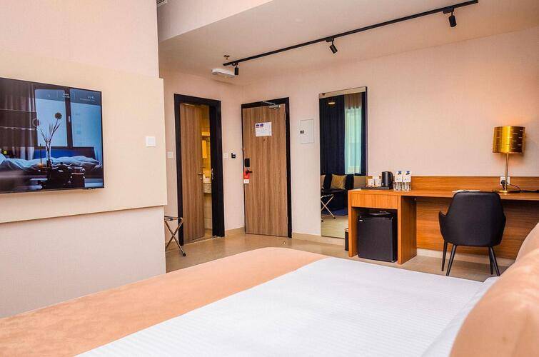 Best Western Plus Hotel Dubai Academic City