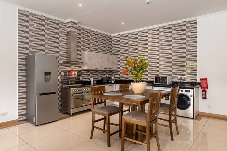 Royale Suites Luxury Apartments