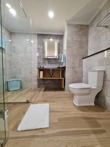 Royale Suites Luxury Apartments