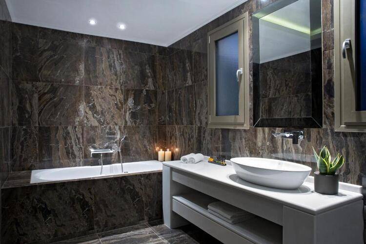 Ajul Luxury Hotel & Spa Resort