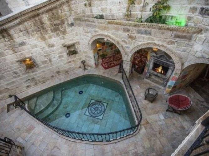 Royal Cave Hotel