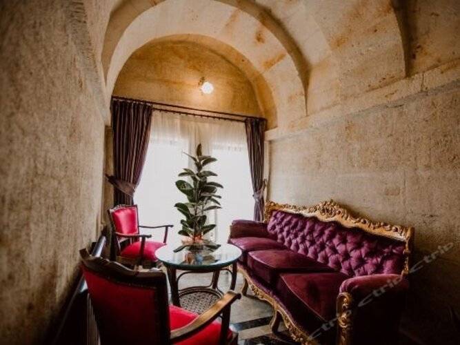 Royal Cave Hotel